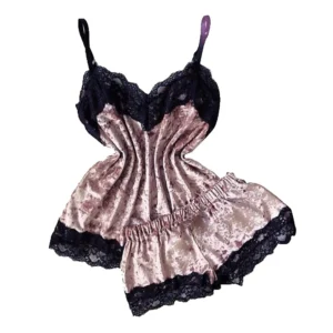 Conjunto de pijama de veludo com laço - Sexy e Confortável