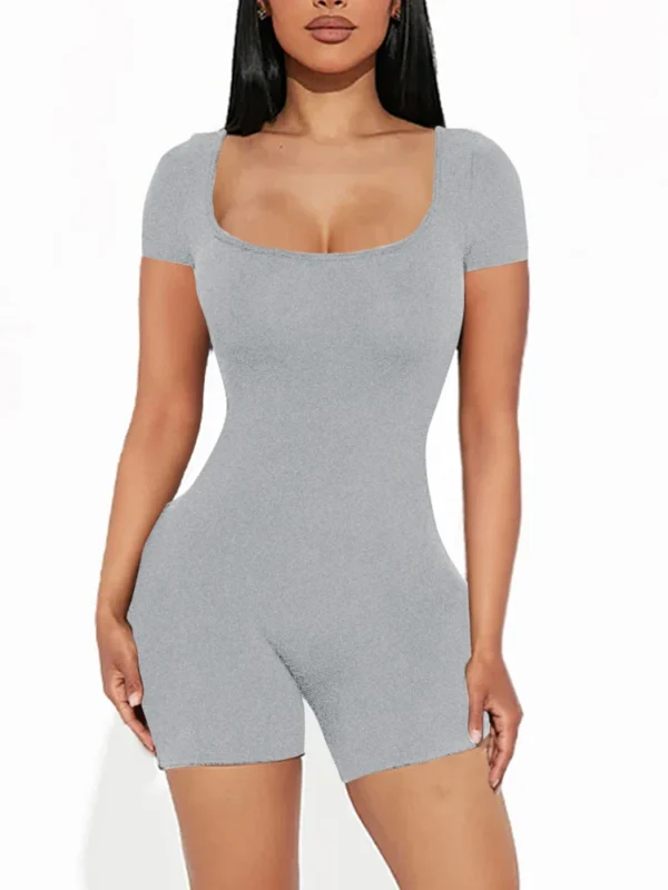 Macacão curto feminino - Estilo sexy e casual - Imagem 3