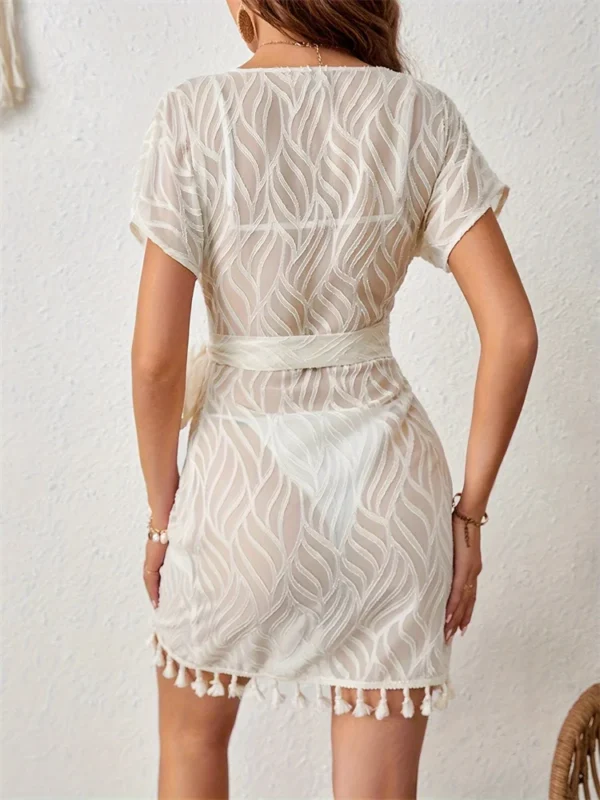Vestido de Praia em Renda Branco - Estilo Praia e Sensual - Imagem 5