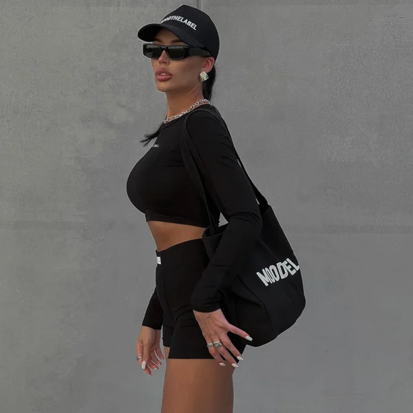 Conjunto Feminino de Shorts e Blusa - Moda Esportiva - Imagem 4