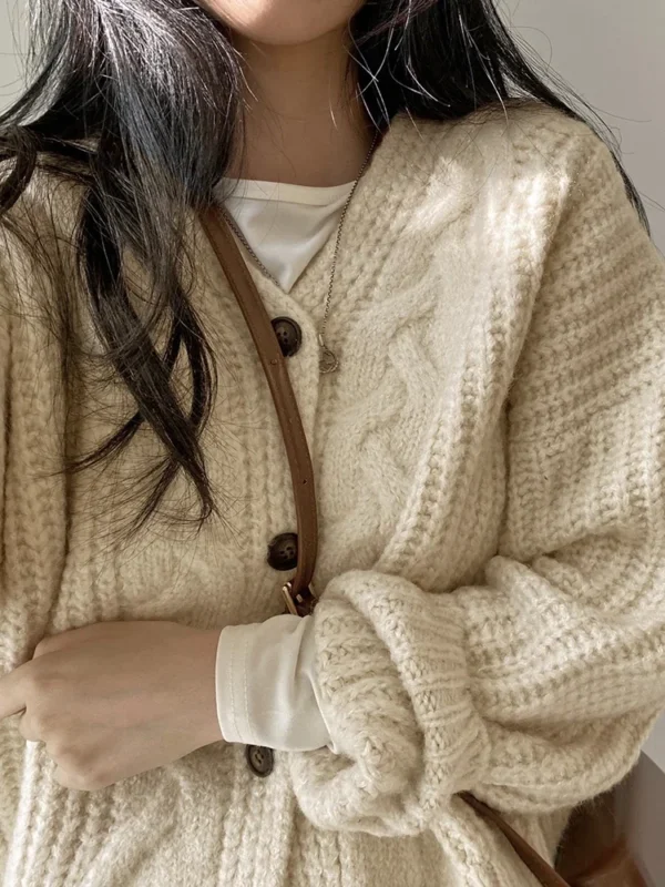 Cardigan Feminino de Tricô - Moda Outono/Inverno - Imagem 3