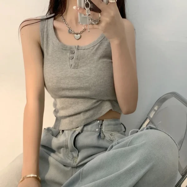 Top Tank com Botões e Textura Ribeada - Estilo Casual e Moderno - Imagem 7